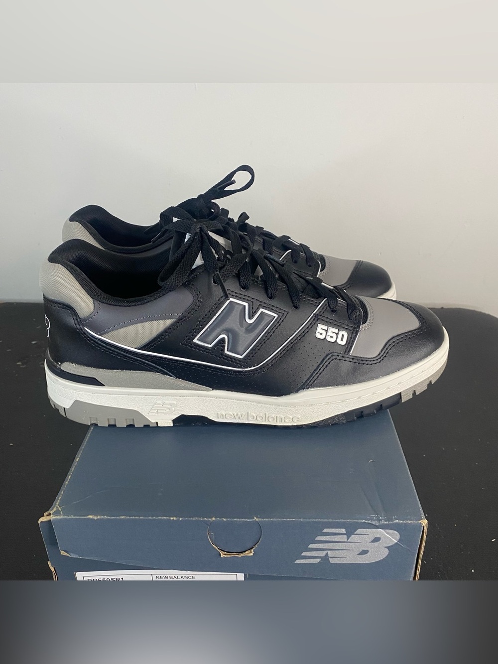 New Balance 550 Black Grey Size 10 - Picture 3 of 10